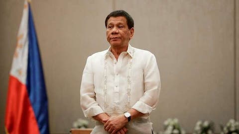 الرئيس الفلبيني: تحرشت جنسيا بخادمة