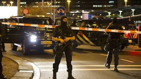 الشرطة الهولندية تقضي على مسلح بالقرب من مقر البنك المركزي