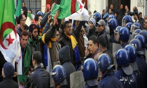 الجزائر: مسيرات شعبية مناهضة لترشح بوتفليقة للرئاسة