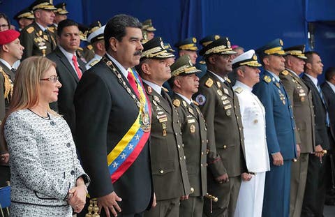 انشقاق جنرال كبير عن مادورو والمعارضة تحشد ضده