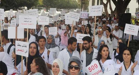 أطباء الجزائر ينظمون للحراك الشعبي ضد العهدة الخامسة