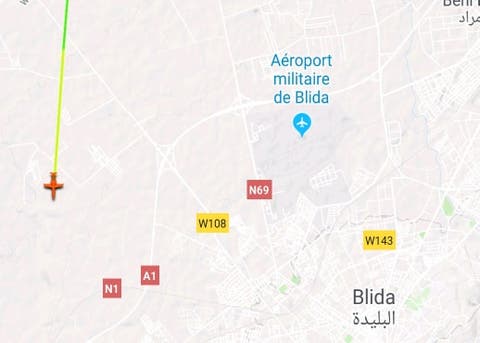 عاجل : نزول طائرة بوتفليقة في مطار بوفاريك العسكري