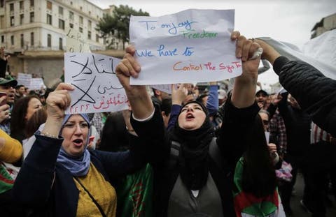 “تنهبون ثروات الشعب و تنفقونها على الغير”.. احتجاج الجزائريين يرعب قادة البوليساريو‎