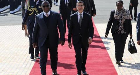 رئيس جمهورية سيراليون يحل بالمغرب و العثماني يستقبله