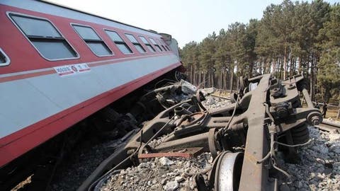 الصين.. فقدان 6 أشخاص بعد انحراف قطار عن مساره