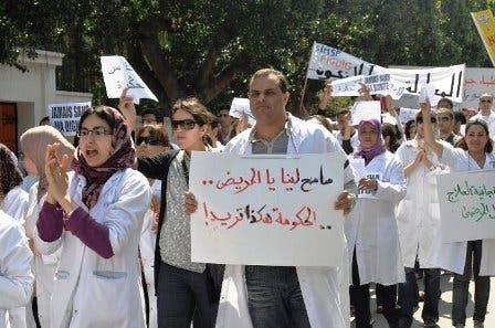 الدكالي وامزاوي يدعوان طلبة الطب والصيدلة لإنهاء الإضراب