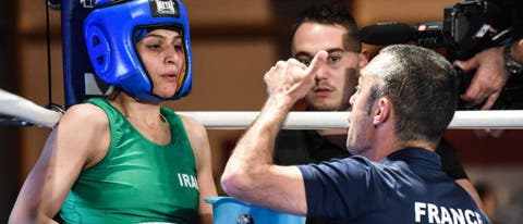 ما قصة الملاكمة الإيرانية التي أمرت طهران بتوقيفها؟