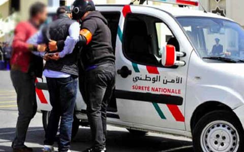 أكادير: اعتقال سائحين أجنبيين سرقا هاتفين نقالين و”آيباد”