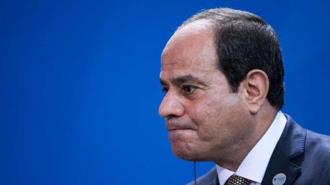 البرلمان المصري يوافق على مدّ ولاية الرئيس