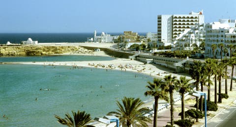 تونس تقول إنها أقوى من المغرب في السياحة وتنافس دولا كبيرة