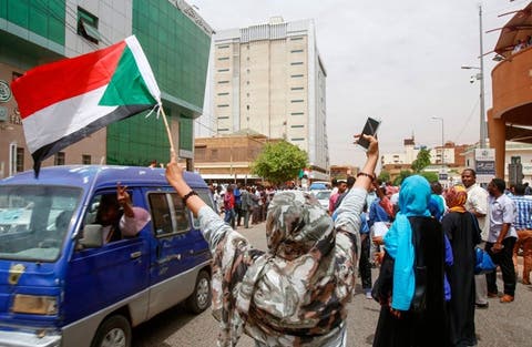 مقتل متظاهرة سودانية في إطلاق نار بالخرطوم
