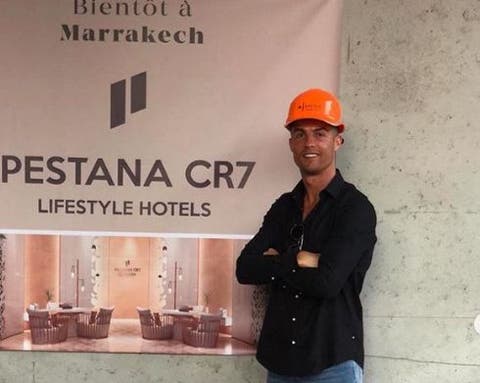 في مراكش .. رونالدو يستعد لافتتاح فندقه