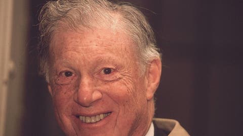 وفاة مؤسس منظمة “هيومن رايتس ووتش” عن عمر ناهز 96 عاما