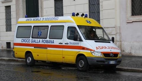 إصابات خطيرة بحادث انقلاب حافلة سياحية في ايطاليا