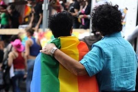 بلاغ رسمي يكشف حقيقة  “الاعتداء على مثليين بالشارع العام”