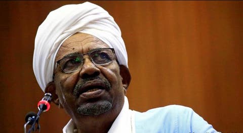 السودان.. إعلان موعد محاكمة البشير والتهم الموجهة له