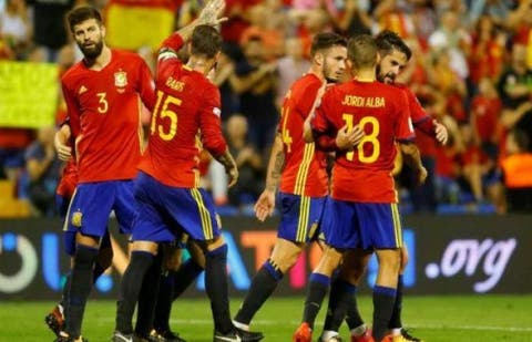 إسبانيا تتصدر تصفيات أوروبا بثلاثية ضد السويد