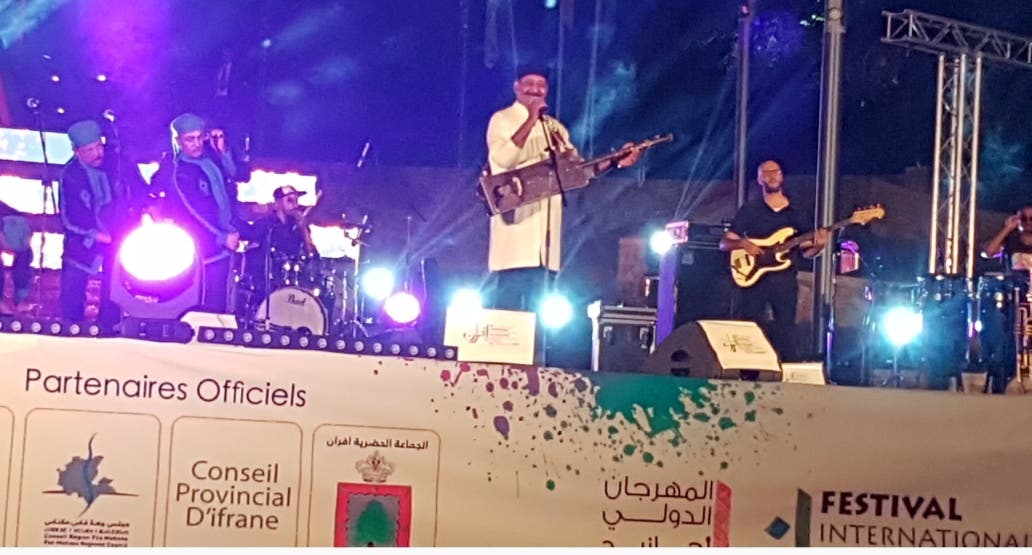 Photo of حميد القصري يلهب حماس جمهور افران في اليوم الثاني من المهرجان
