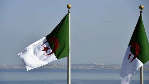 الخارجية الجزائرية تكذّب ما نسب للوزير الأول من تصريحات عن حفتر!