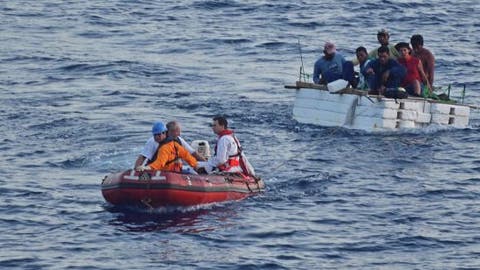 انقاذ 124 مهاجرا سريا أبحروا من سواحل الريف