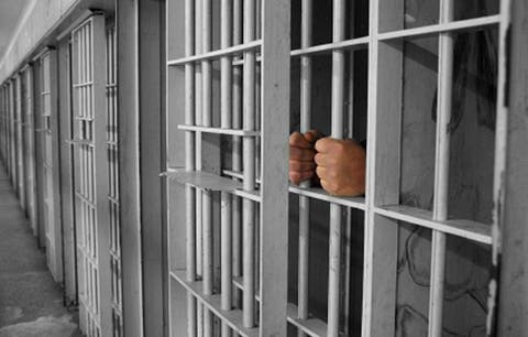 أكادير: قطع الاتصالات على “المرأة المسنة” بسجن ايت ملول يثير إحتجاج ابناءها