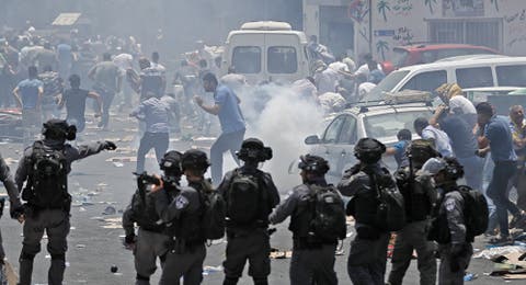 دماء بالمسجد يوم العيد.. الشرطة الإسرائيلية والمستوطنون يقتحمون الأقصى