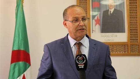التحقيق مع وزير الفلاحة الجزائري السابق بتهم فساد