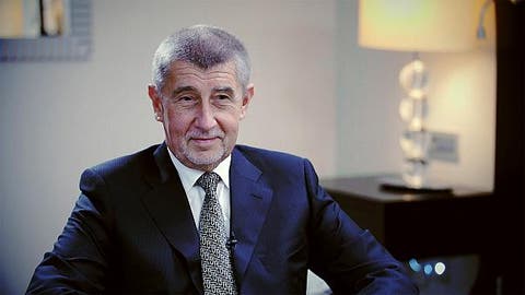 رئيس وزراء التشيك ينوه بالنظرة الاستشرافية والخيارات الاستراتيجية للملك