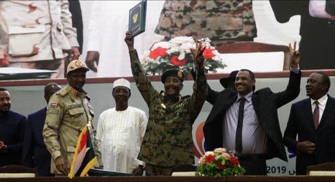 السودان: توقيع اتفاق تاريخي يمهد للانتقال لحكم مدني