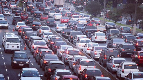 أزيد من 100 ألف سيارة تجوب شوارع أكادير خلال الصيف