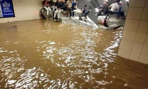 أمطار طوفانية تغرق أحياء وطرقات في العاصمة الجزائرية