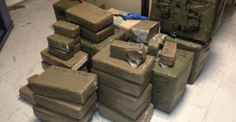 في كمين محكم بمعبر بني أنصار… إحباط تهريب 130 كلغ من الحشيش داخل علب السكر 1 صورة تعبيرية