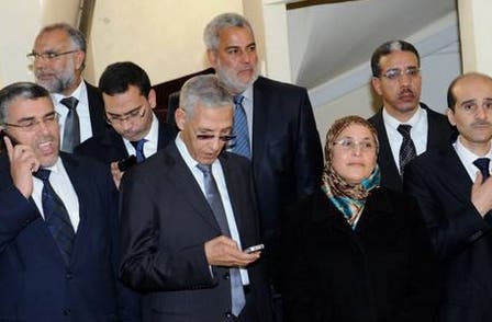 أشيبان :” فرع الإخوان المسلمين في المغرب استطاع الإبقاء على الحكومة قائمة وربح عامين إضافية” 