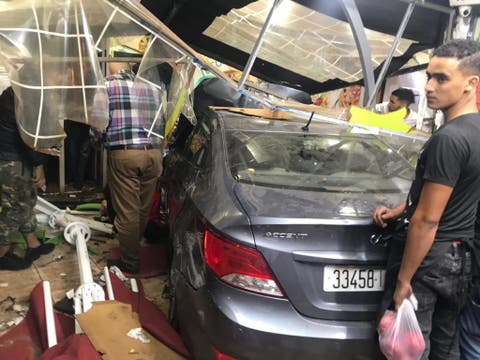 سيارة “مجنونة” تقتحم محلا للمأكولات وتخلف اصابات خطيرة بمراكش
