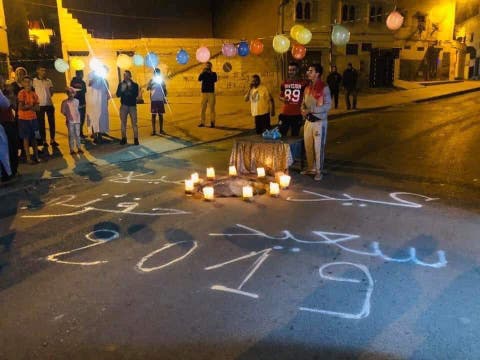 أكادير : مواطنون يحتفلون ب ” حفرة” مرت عليها سنة