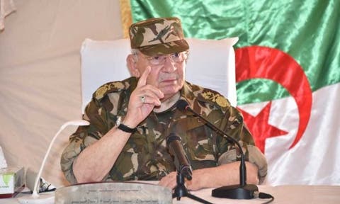 قايد صالح: الشعب الجزائري شعب رهانات ويتكيف مع جميع المراحل