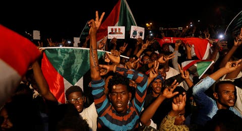 السودان يلغي قانونا ينظم زي النساء والآداب العامة