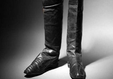 عرض حذاء نابليون بونابرت للبيع في المزاد العلني