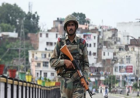 مقتل ثلاثة من الشرطة الهندية بهجوم مسلح
