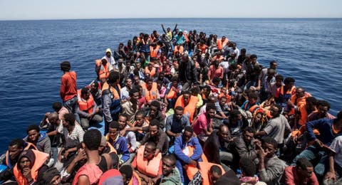 انطلقوا من المغرب .. وفاة 4 مهاجرين وفقدان 16 اخرا في انقلاب قارب