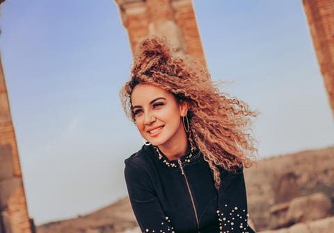 شاكيرا المغرب مريم الزواق في أغنية بعنوان “شكرا”