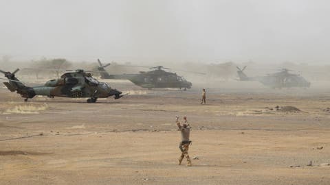الجيش الفرنسي ينفي تسبب “داعش ” في سقوط مروحيتين في مالي