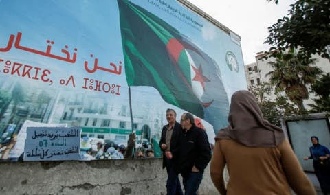الجزائر.. إلزام 5 مرشحين للرئاسة على توقيع ”ميثاق أخلاقيات“