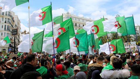 الجزائر .. النيابة تطالب بـ20 سنة سجنا لأويحيى وسلال
