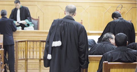 محكمة البيضاء توزع أحكامها السجنية على متهمي شبكة التجنيس