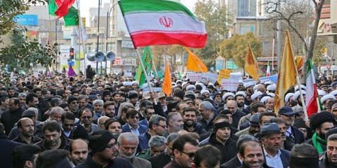 السفير البريطاني في إيران ينفي مشاركته في تظاهرات طهران