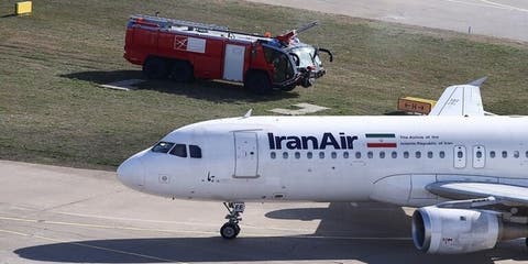 إيران تعلق الرحلات الجوية من وإلى الصين