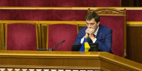 رئيس وزراء أوكرانيا يتراجع عن الاستقالة