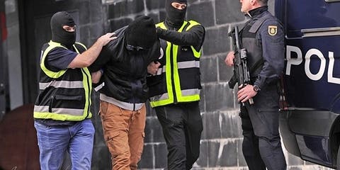 إسبانيا .. توقيف مغربي بتهمة الاشادة بالإرهاب والتحريض على التطرف