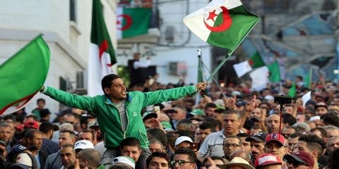 في الجمعة الـ 48.. حراك الجزائر يتمسّك بالتغيير